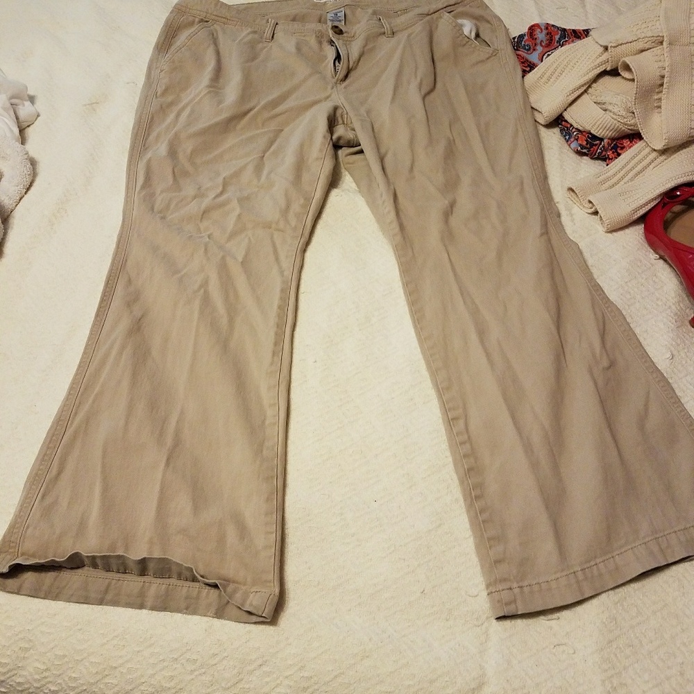 Old Navy Diva khaki